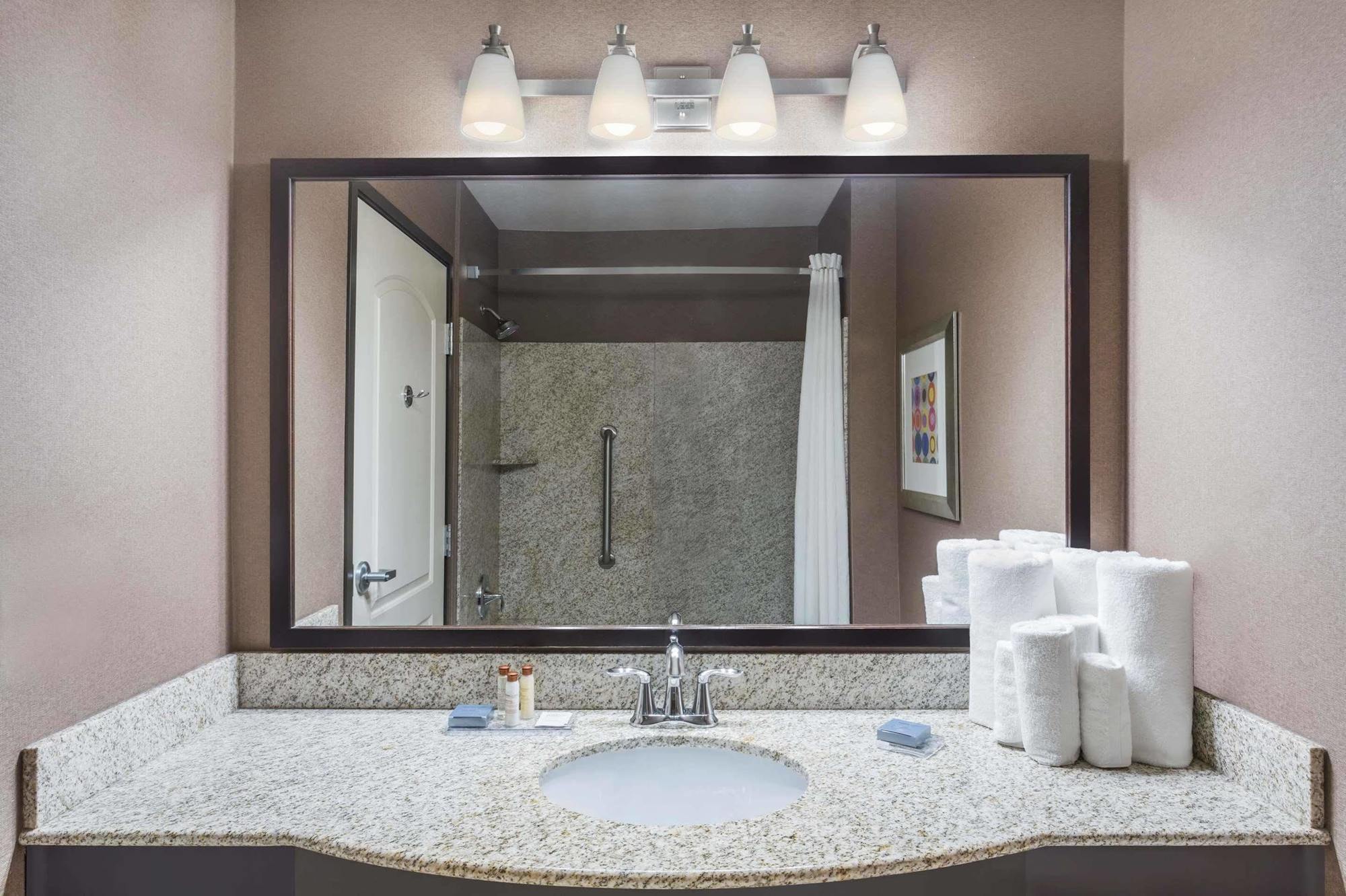 Wingate By Wyndham - Hotel 3*